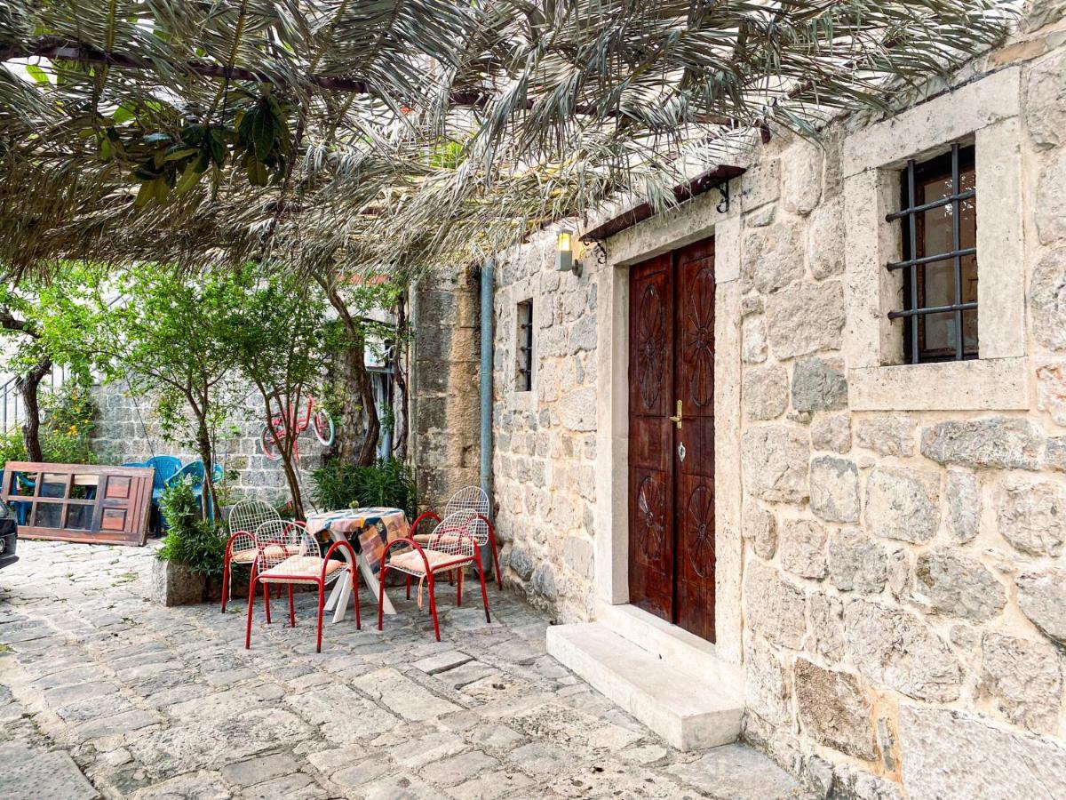 Charming Bohemian House In Perast Villa Exterior foto
