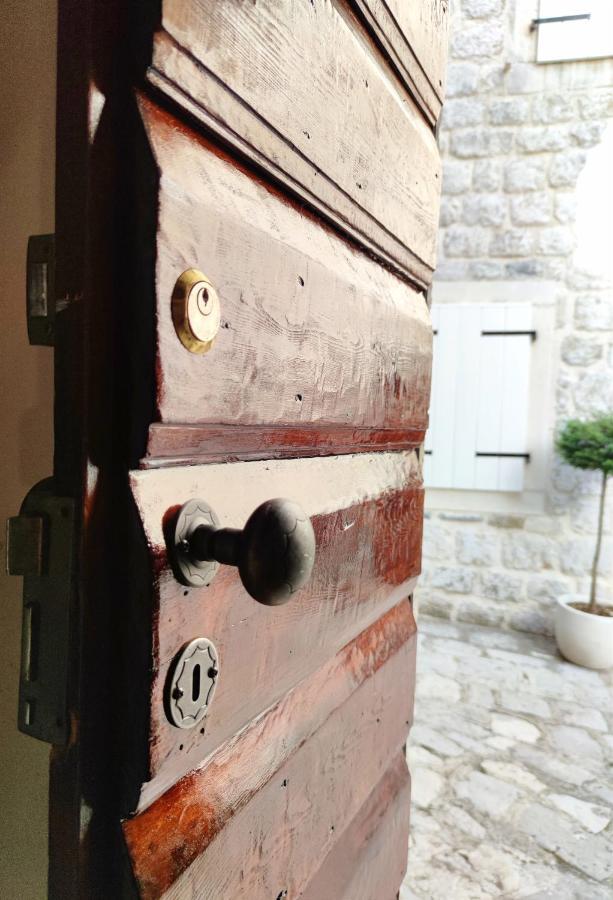 Charming Bohemian House In Perast Villa Exterior foto